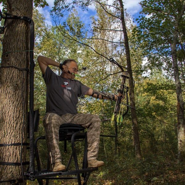 Skunk Ape Tree Stand | Ladder Tree Stand | Deer Stand - Hunting Stand